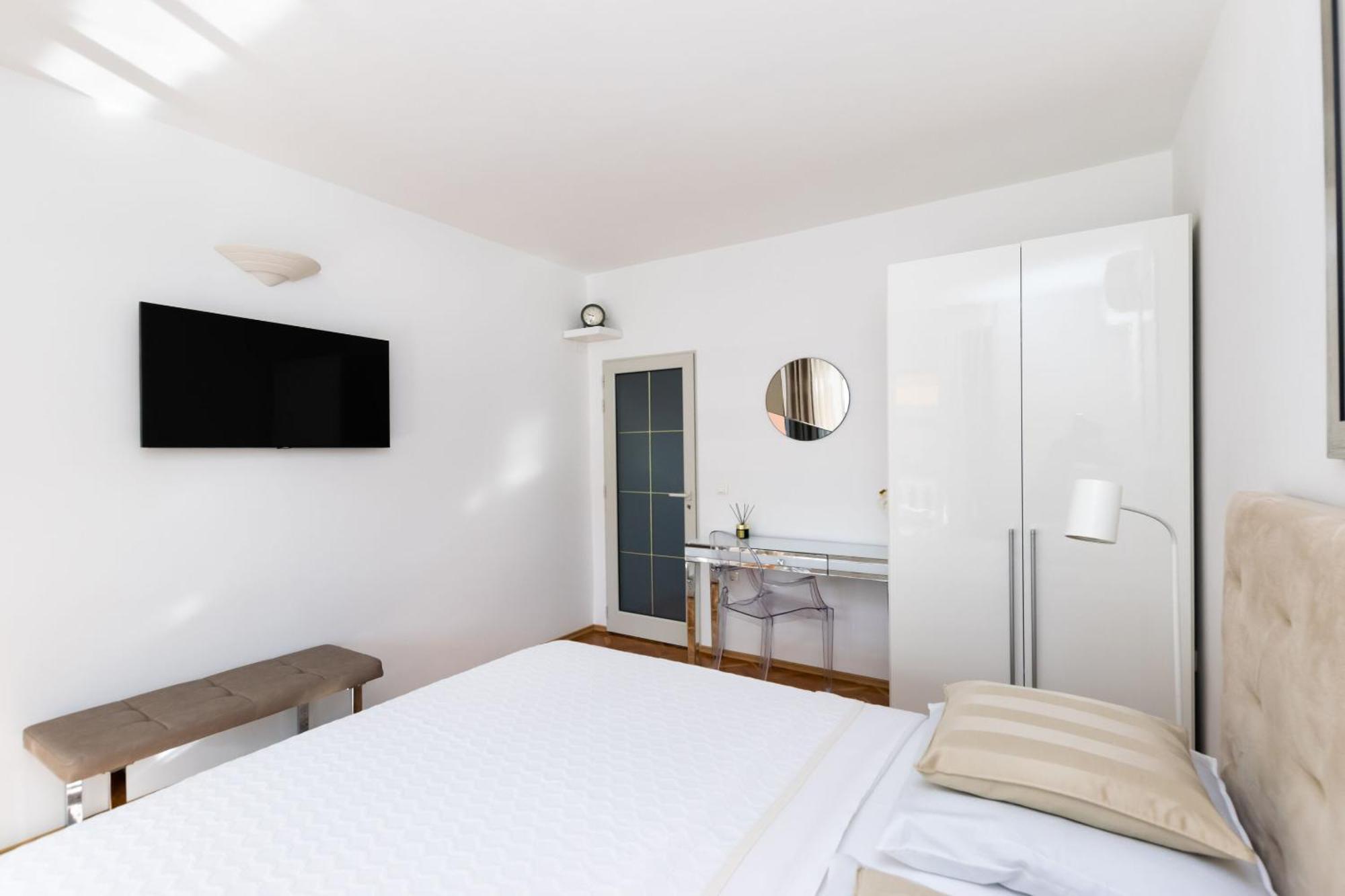 Apartments Sinisa Malinska Eksteriør billede